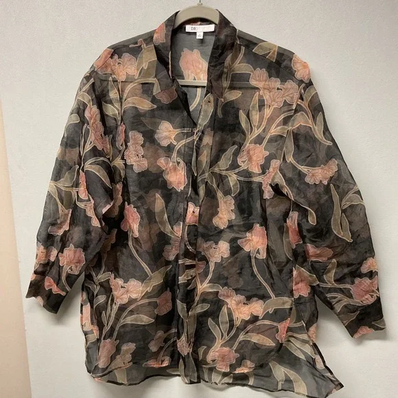 DR2 Sheer Floral Print Button Down Blouse‎ Top Women's Size Medium Black Pink - Picture 2 of 4